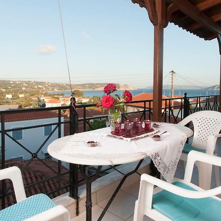 Апартаменти The House Of "Angelina", Magnificent View Of The Sea Метоні Екстер'єр фото